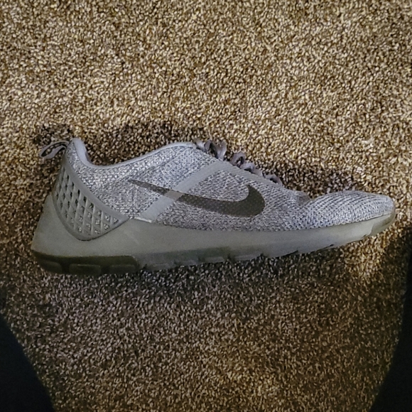 Nike Running Shoes - Picture 6 of 6